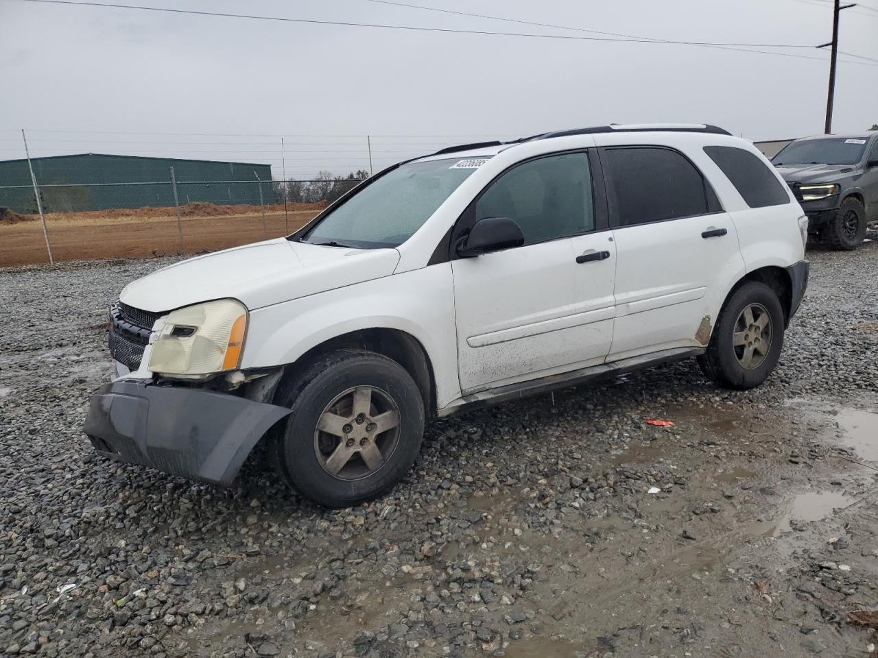 2005 Chevrolet Equinox - Image 1