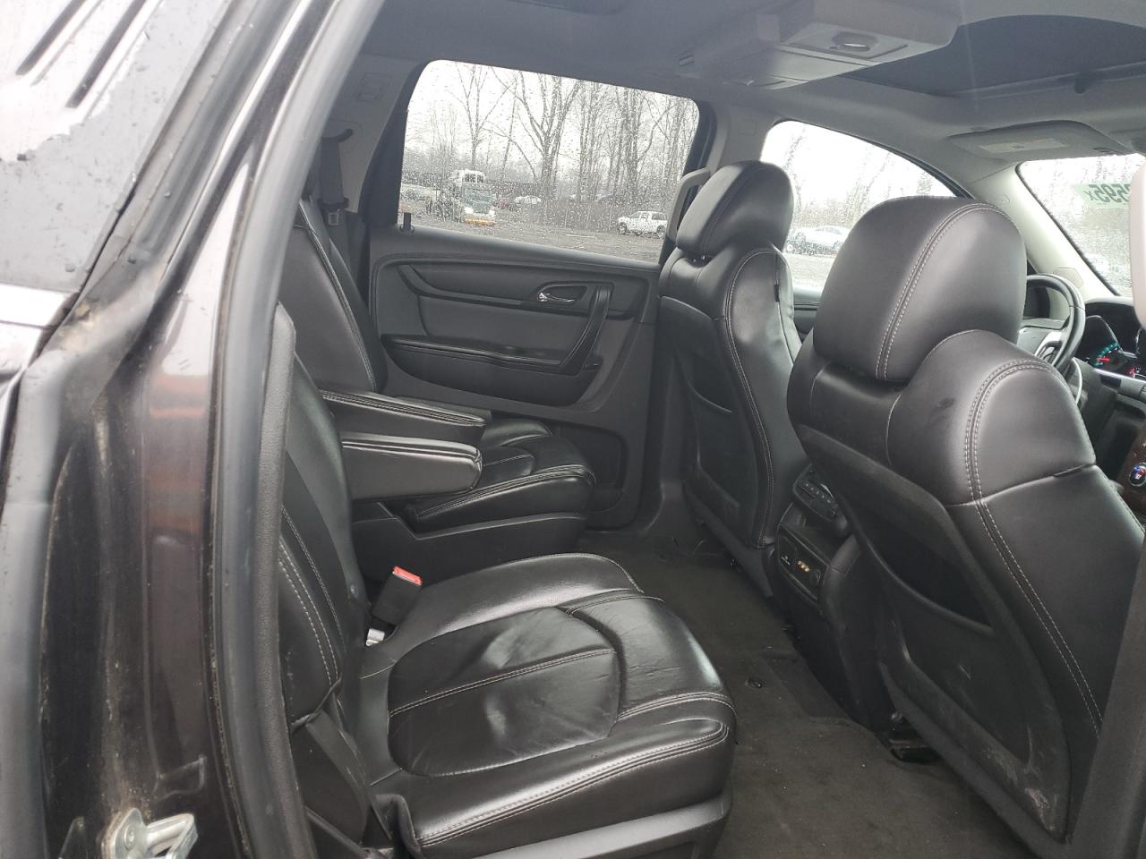 2013 Chevrolet Traverse - Image 10