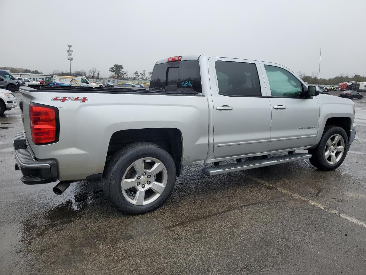 2015 Chevrolet Silverado - Image 3