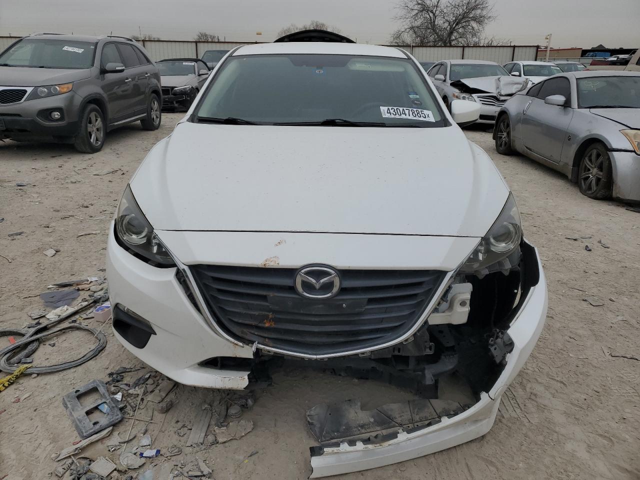 2016 Mazda 3 - Image 5