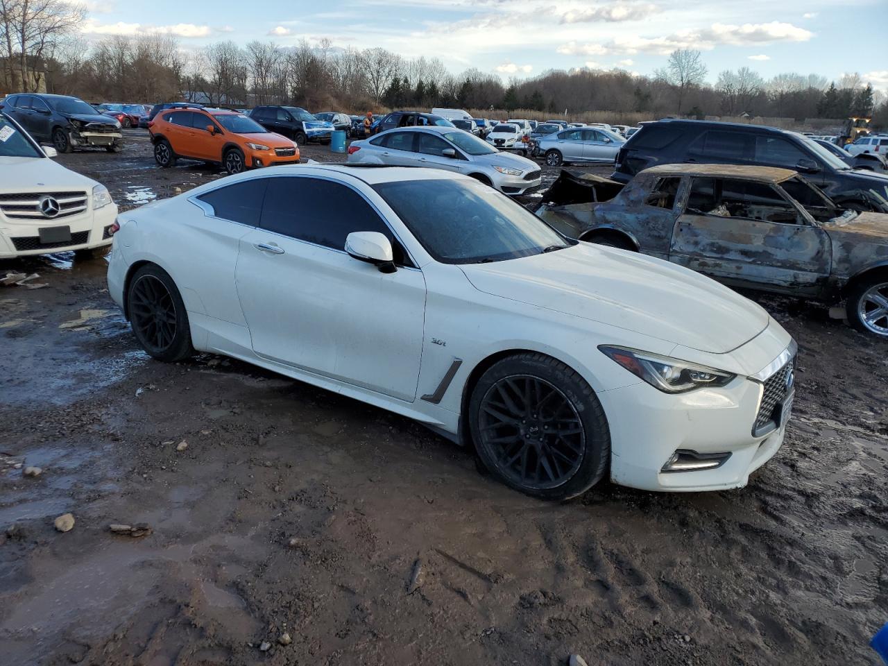 2017 Infiniti Q60 - Image 4