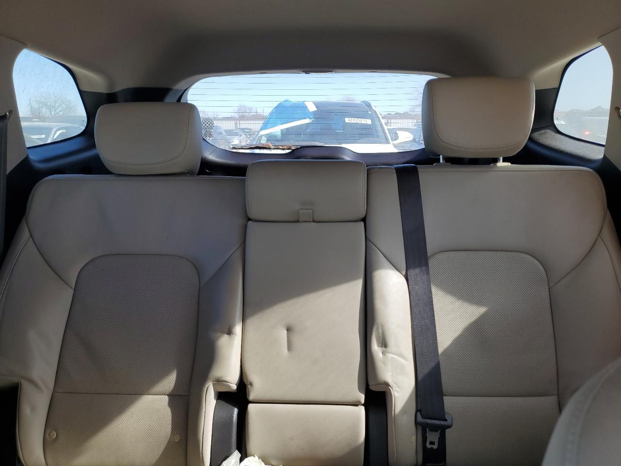 2017 Hyundai Santa Fe - Image 10