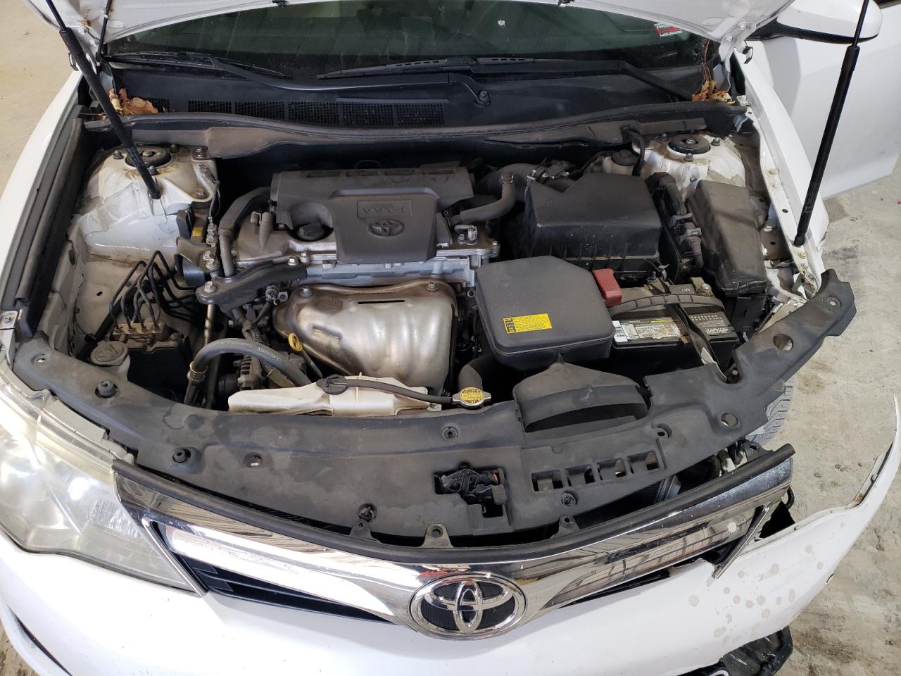 2012 Toyota Camry - Image 11