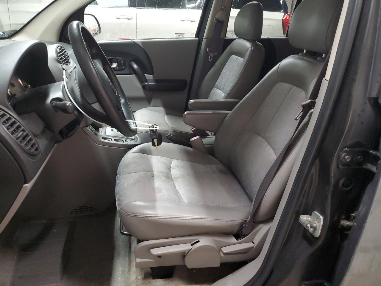 2005 Saturn VUE - Image 7