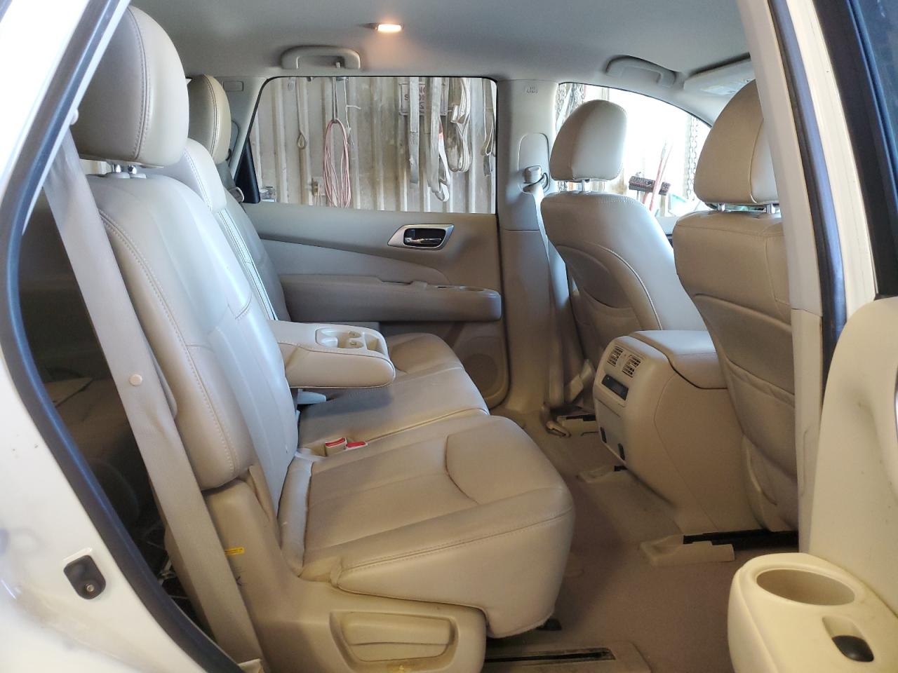 2014 Nissan Pathfinder - Image 11