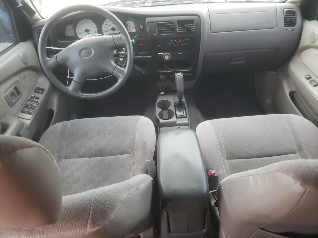 2004 Toyota Tacoma - Image 8
