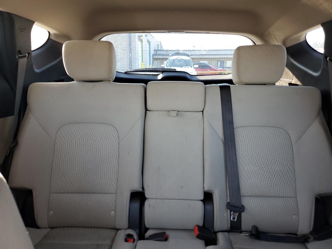 2017 Hyundai Santa Fe - Image 10