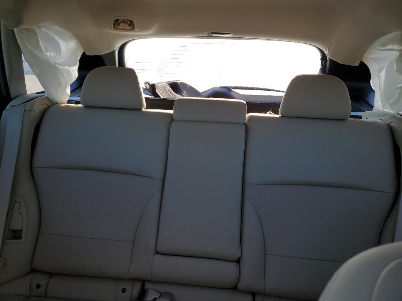 2017 Subaru Outback - Image 10