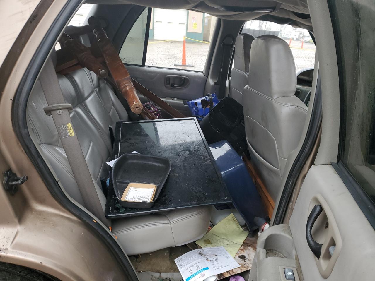 2004 Chevrolet Blazer - Image 10