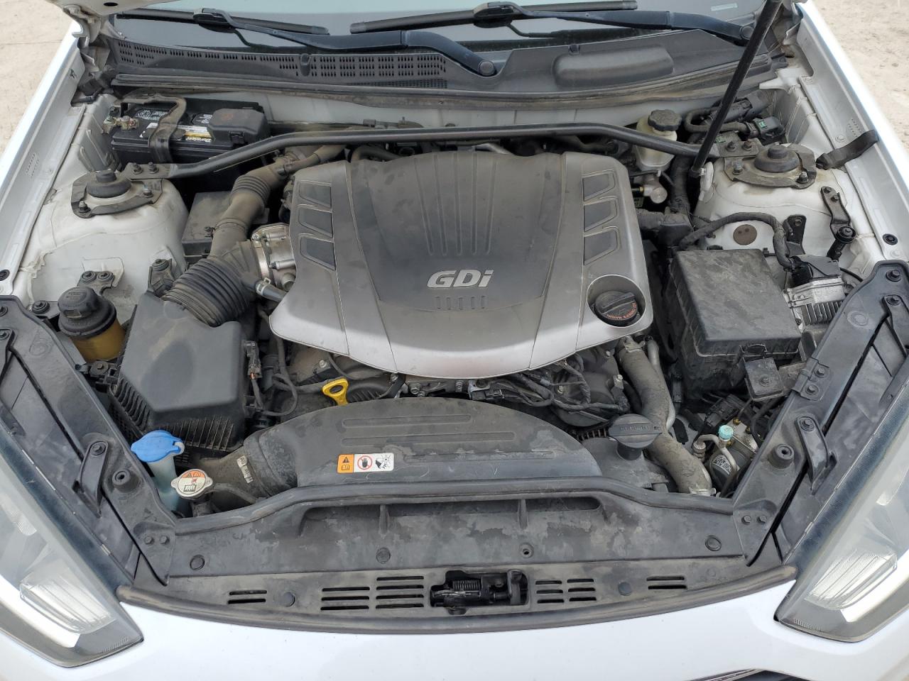 2016 Hyundai Genesis - Image 11