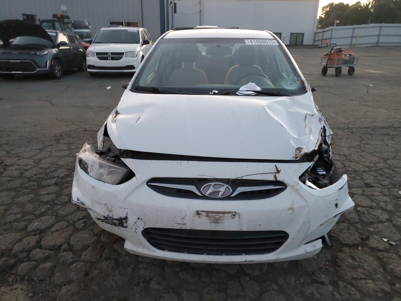 2014 Hyundai Accent - Image 5