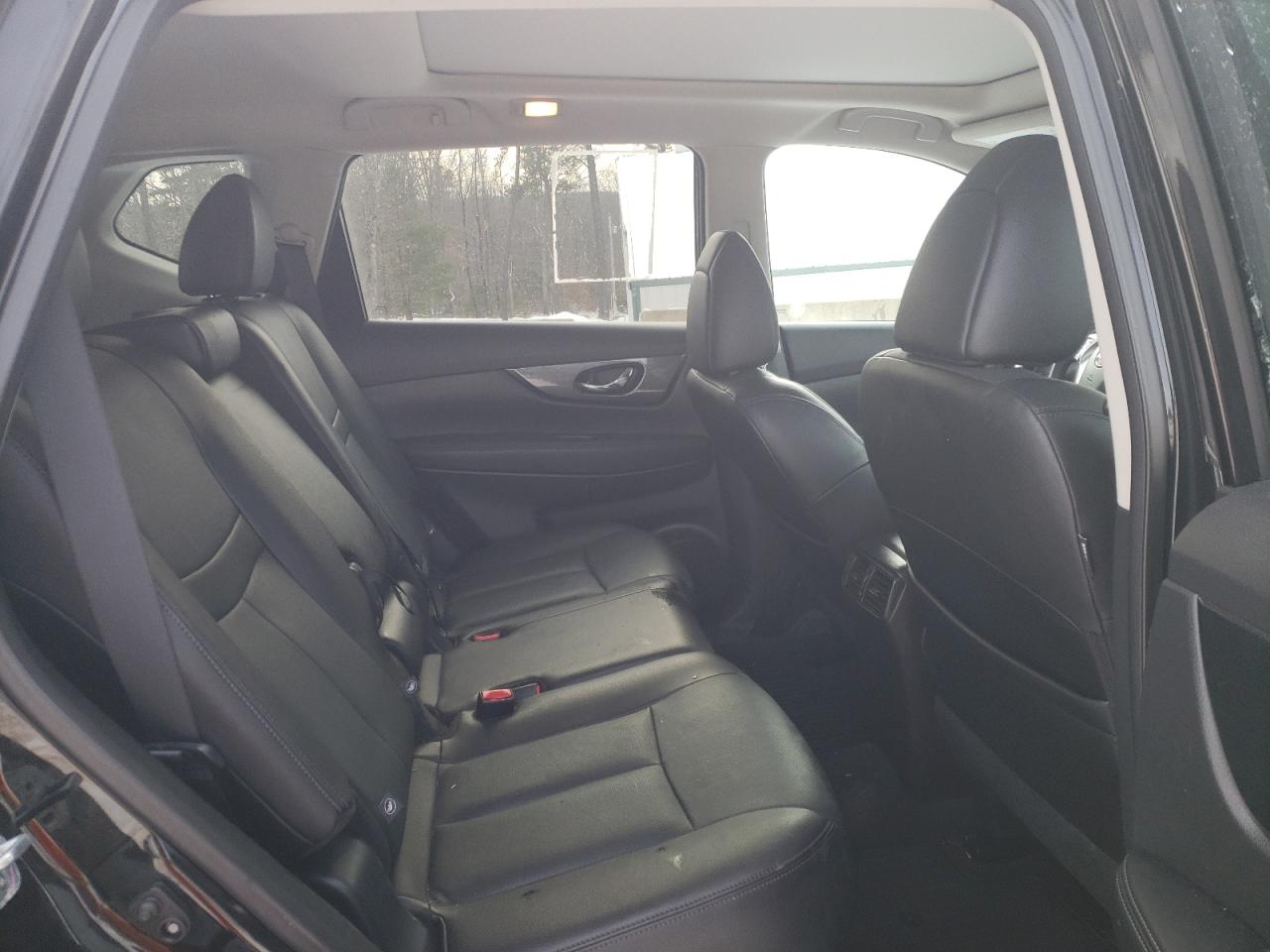 2016 Nissan Rogue - Image 11