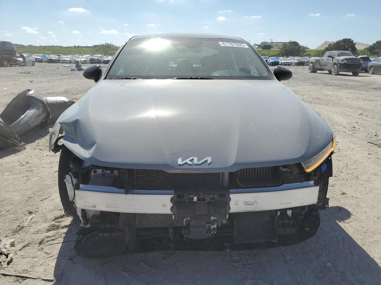 2023 Kia K5 - Image 5