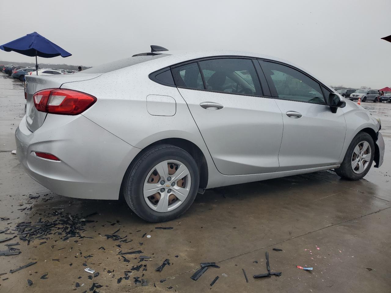 2018 Chevrolet Cruze - Image 3