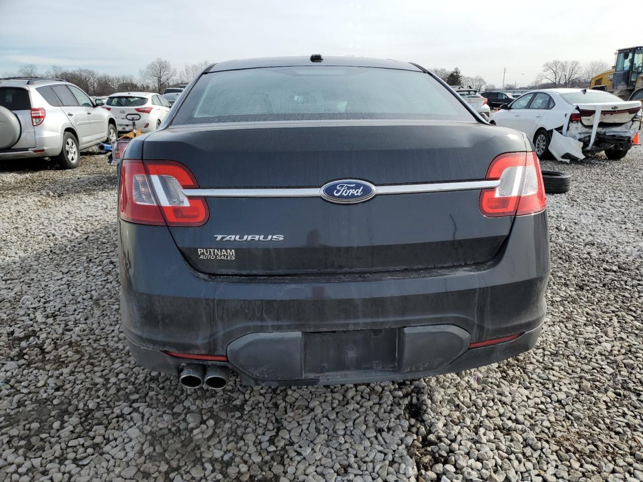 2010 Ford Taurus - Image 6