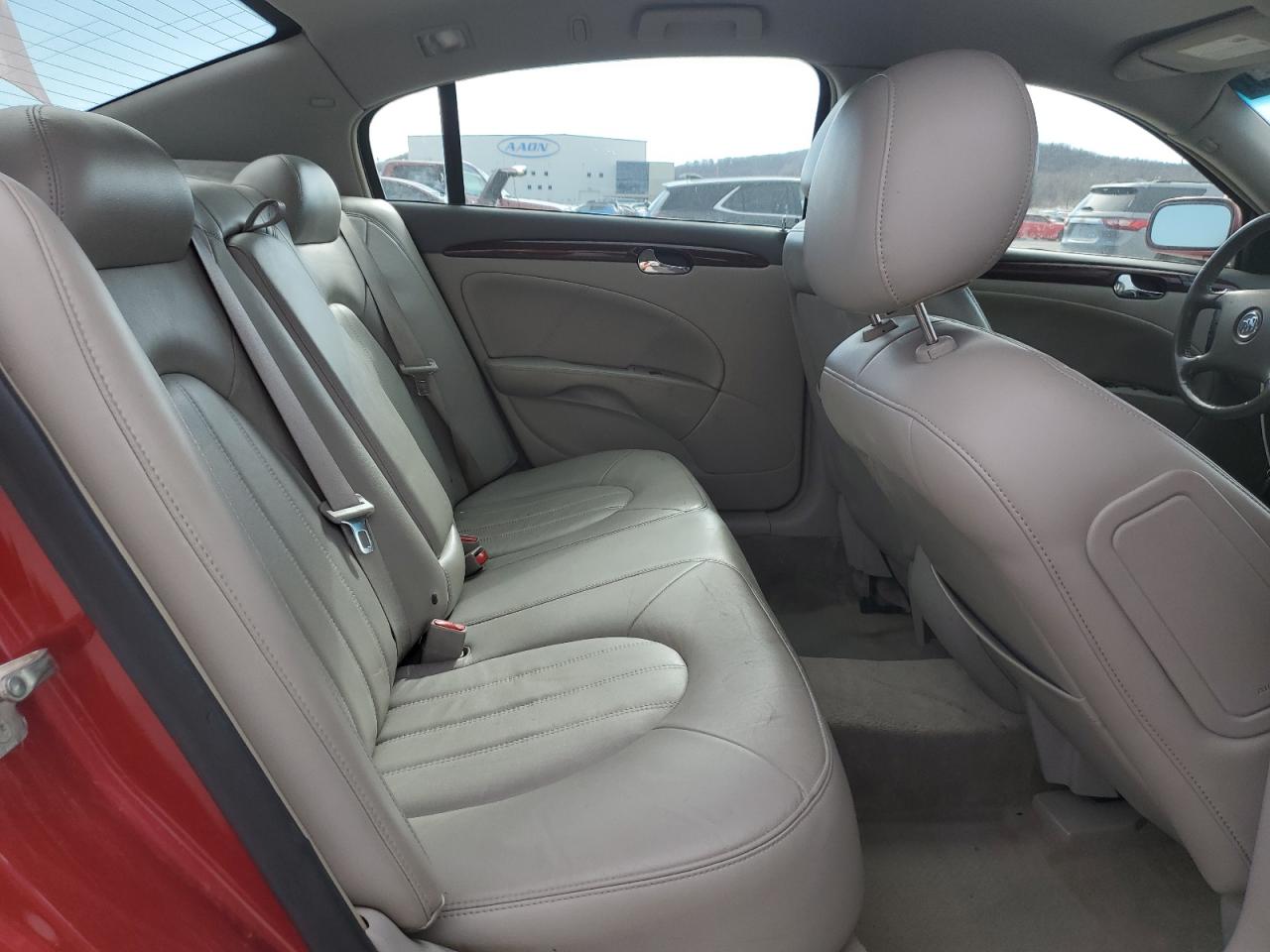 2010 Buick Lucerne - Image 10
