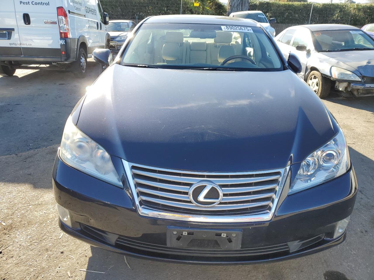 2010 Lexus ES - Image 5