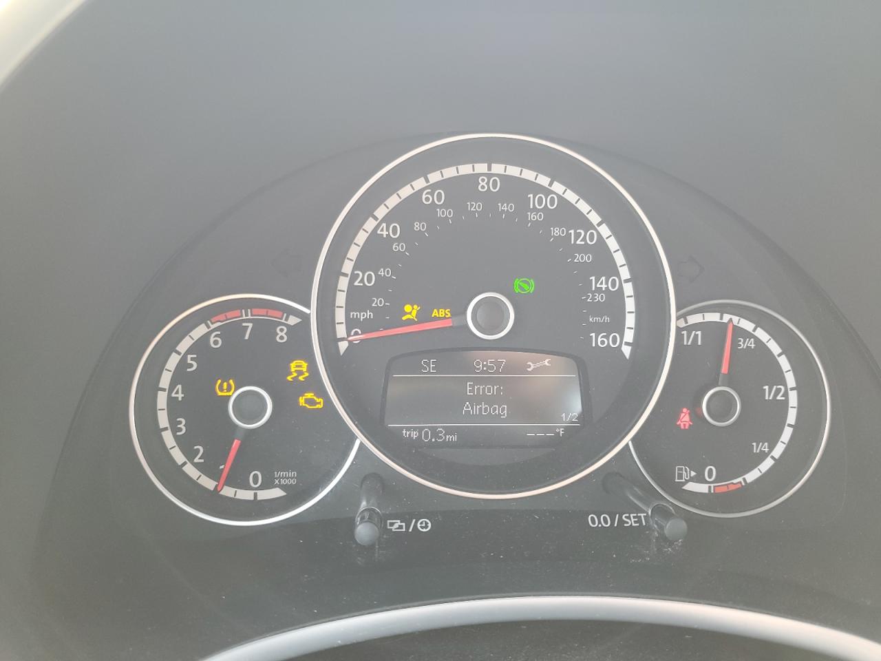 2013 Volkswagen Beetle - Image 9