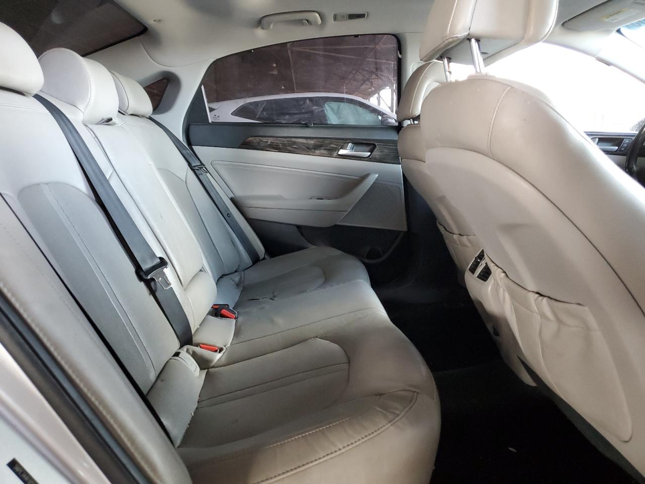 2016 Hyundai Sonata - Image 10