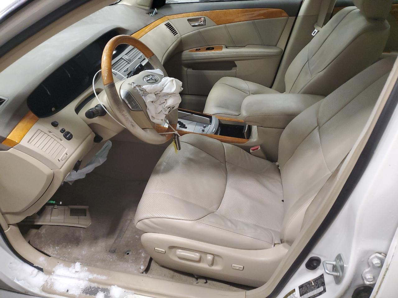 2007 Toyota Avalon - Image 7