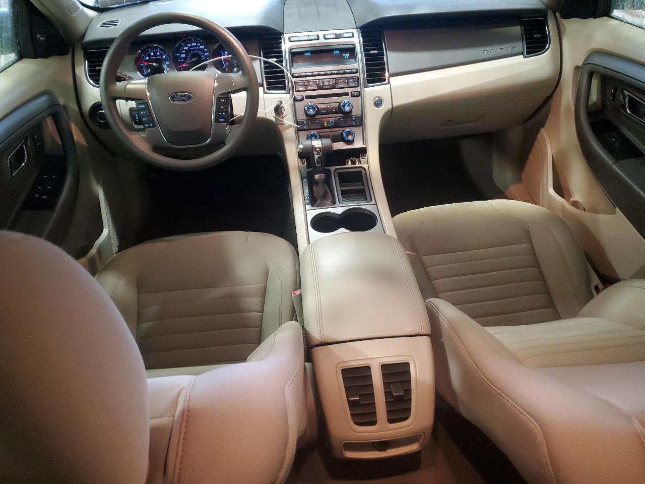 2010 Ford Taurus - Image 8