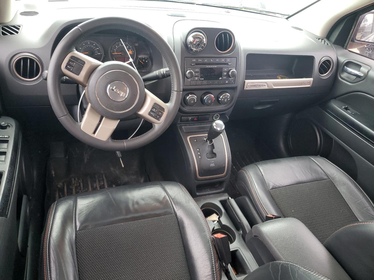 2016 Jeep Compass - Image 8