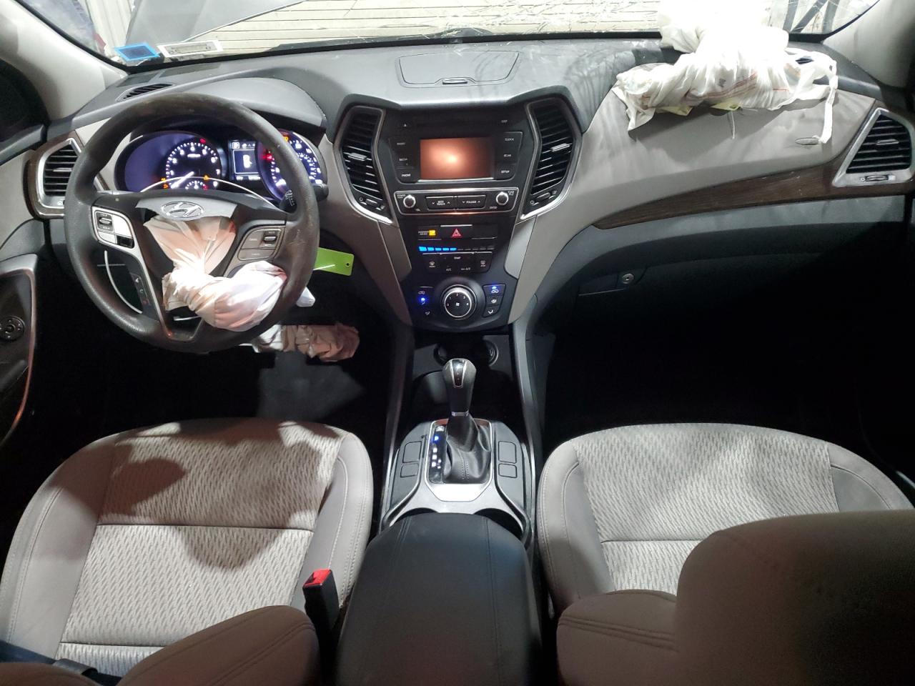 2018 Hyundai Santa Fe - Image 8