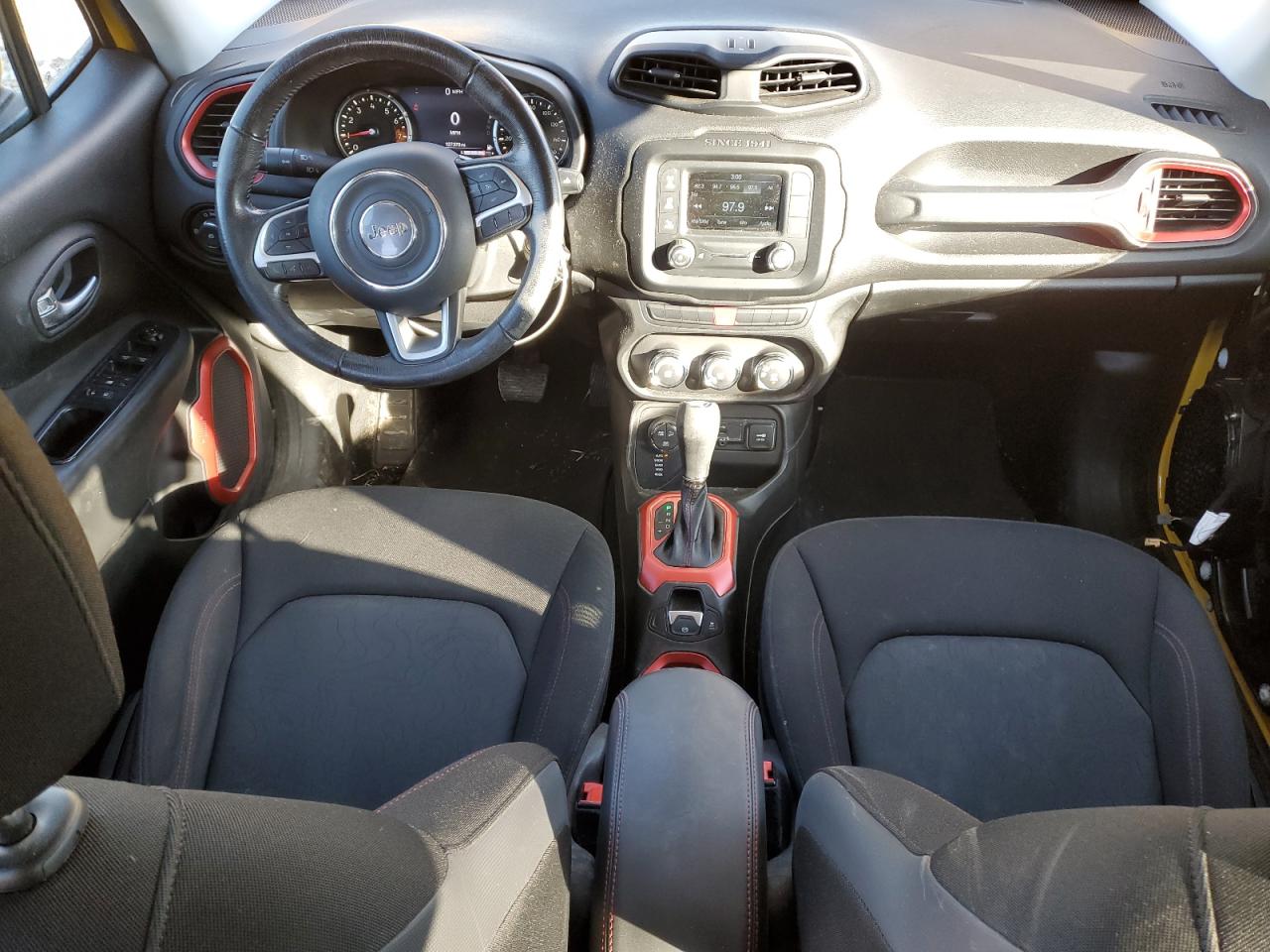 2015 Jeep Renegade - Image 8