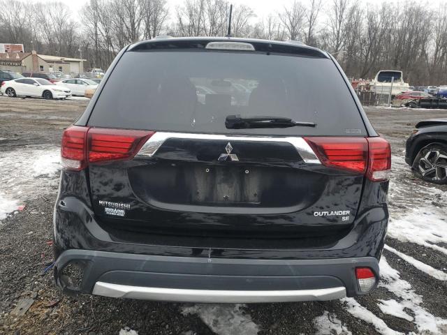  MITSUBISHI OUTLANDER 2016 Black