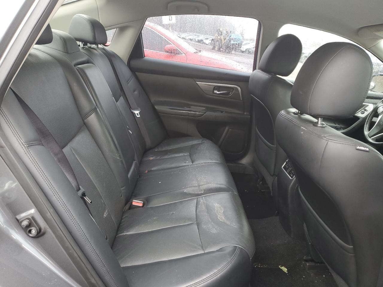 2015 Nissan Altima - Image 10