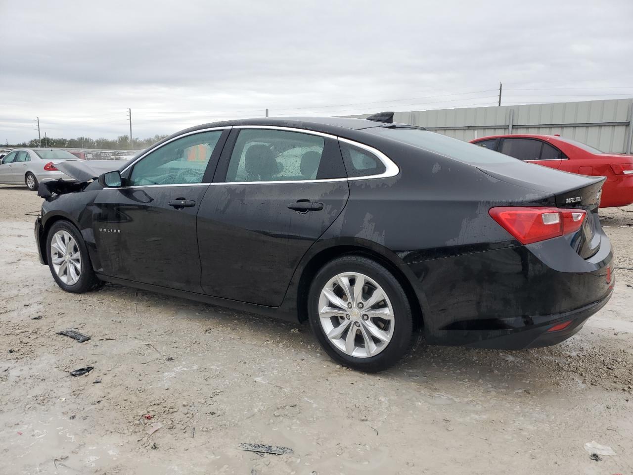 2023 Chevrolet Malibu - Image 2