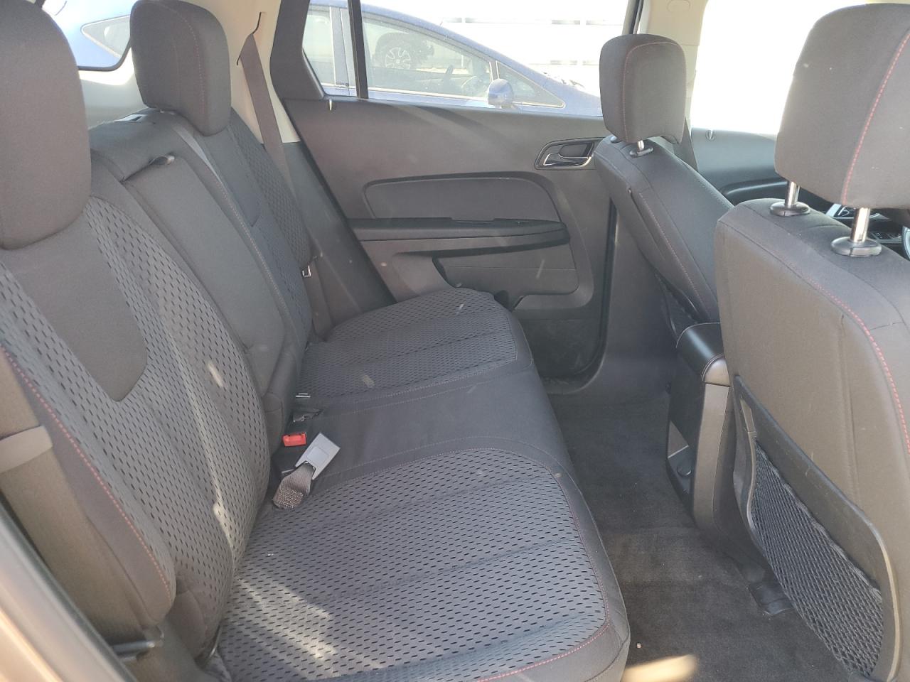 2010 GMC Terrain - Image 11
