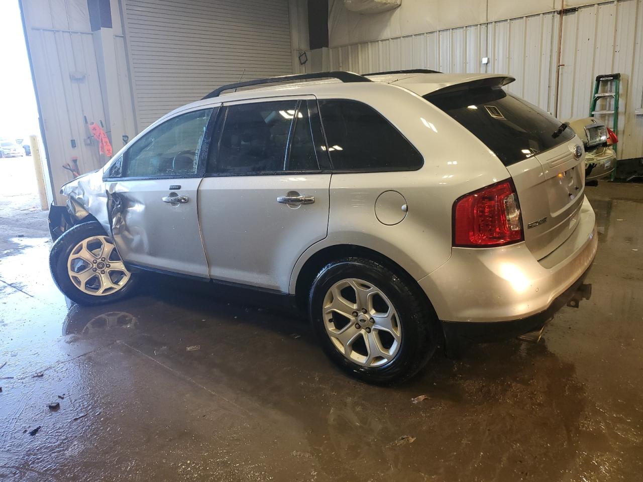 2011 Ford Edge - Image 2