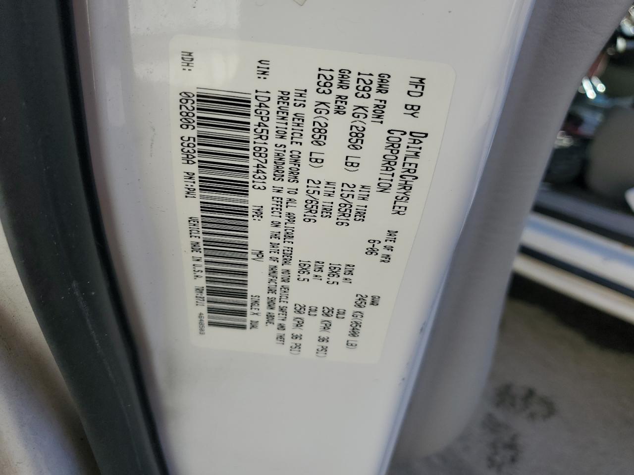 2006 Dodge Caravan - Image 14
