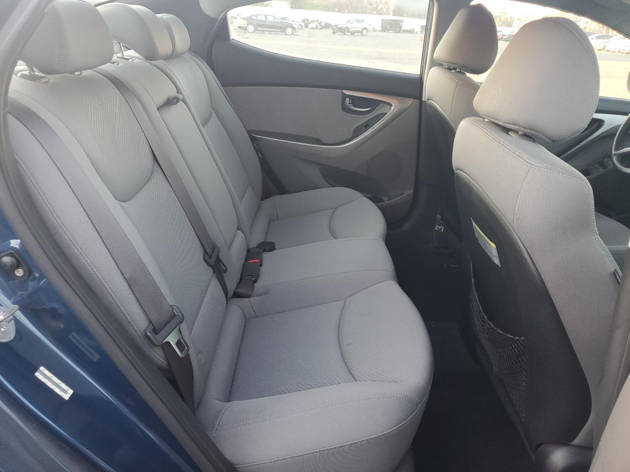2013 Hyundai Elantra - Image 10