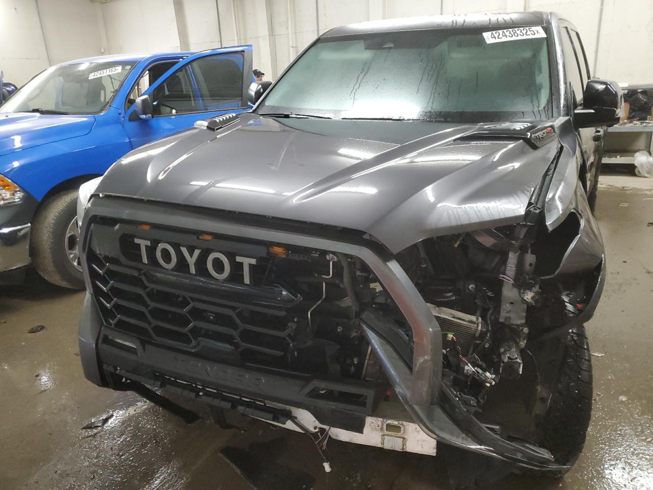 2023 Toyota Tundra - Image 5