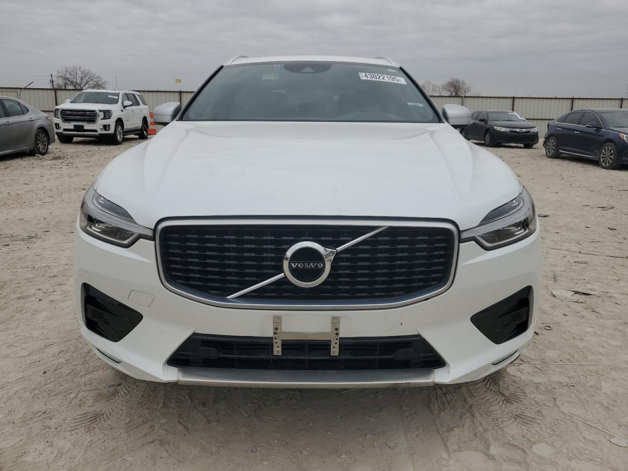 2019 Volvo XC60 - Image 5