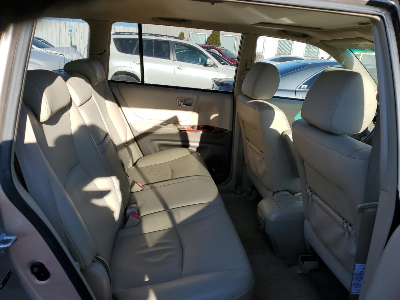 2005 Toyota Highlander - Image 11