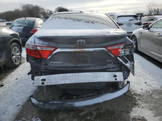  TOYOTA CAMRY 2015 Серый