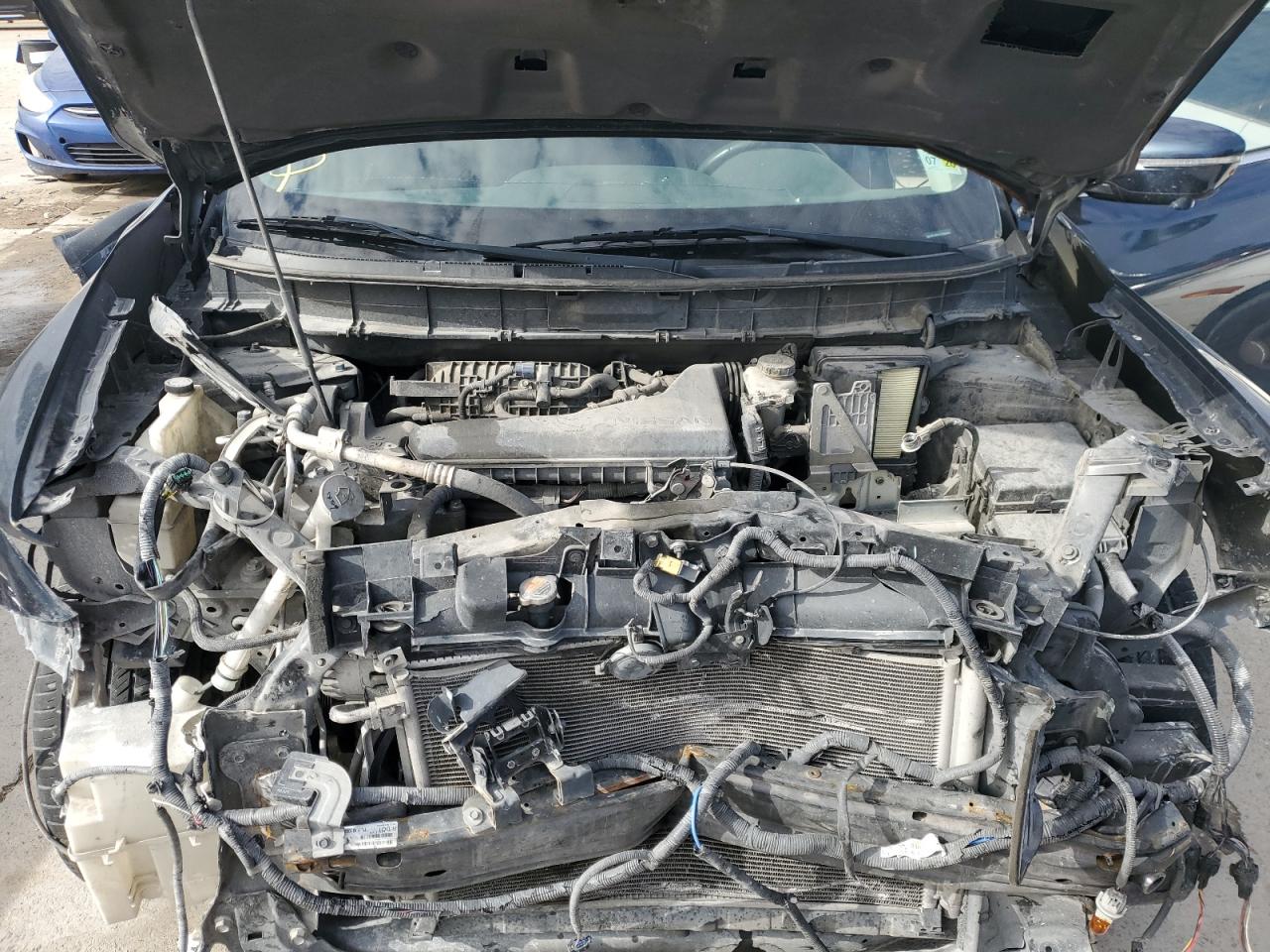 2015 Nissan Rogue - Image 13