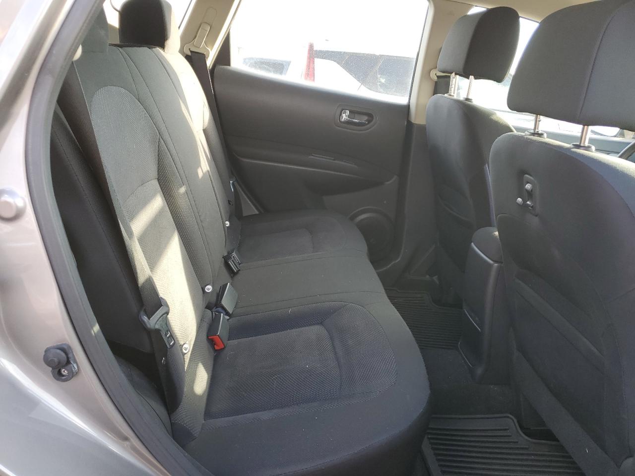 2014 Nissan Rogue - Image 11