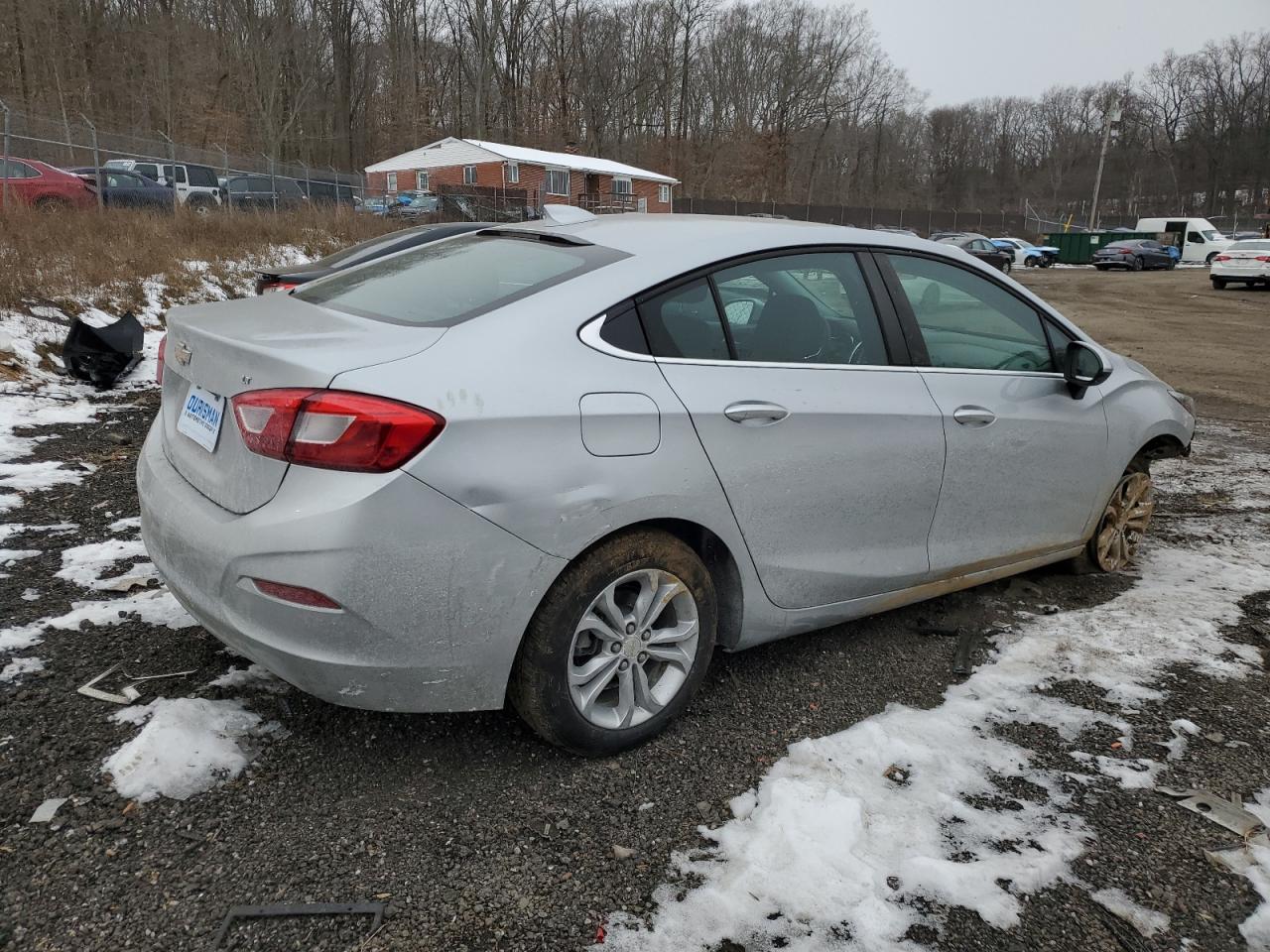 2019 Chevrolet Cruze - Image 3