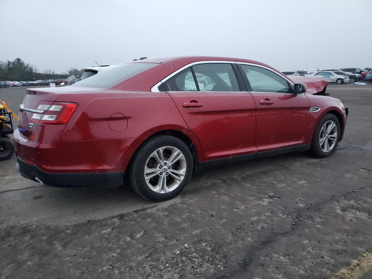 2015 Ford Taurus - Image 3