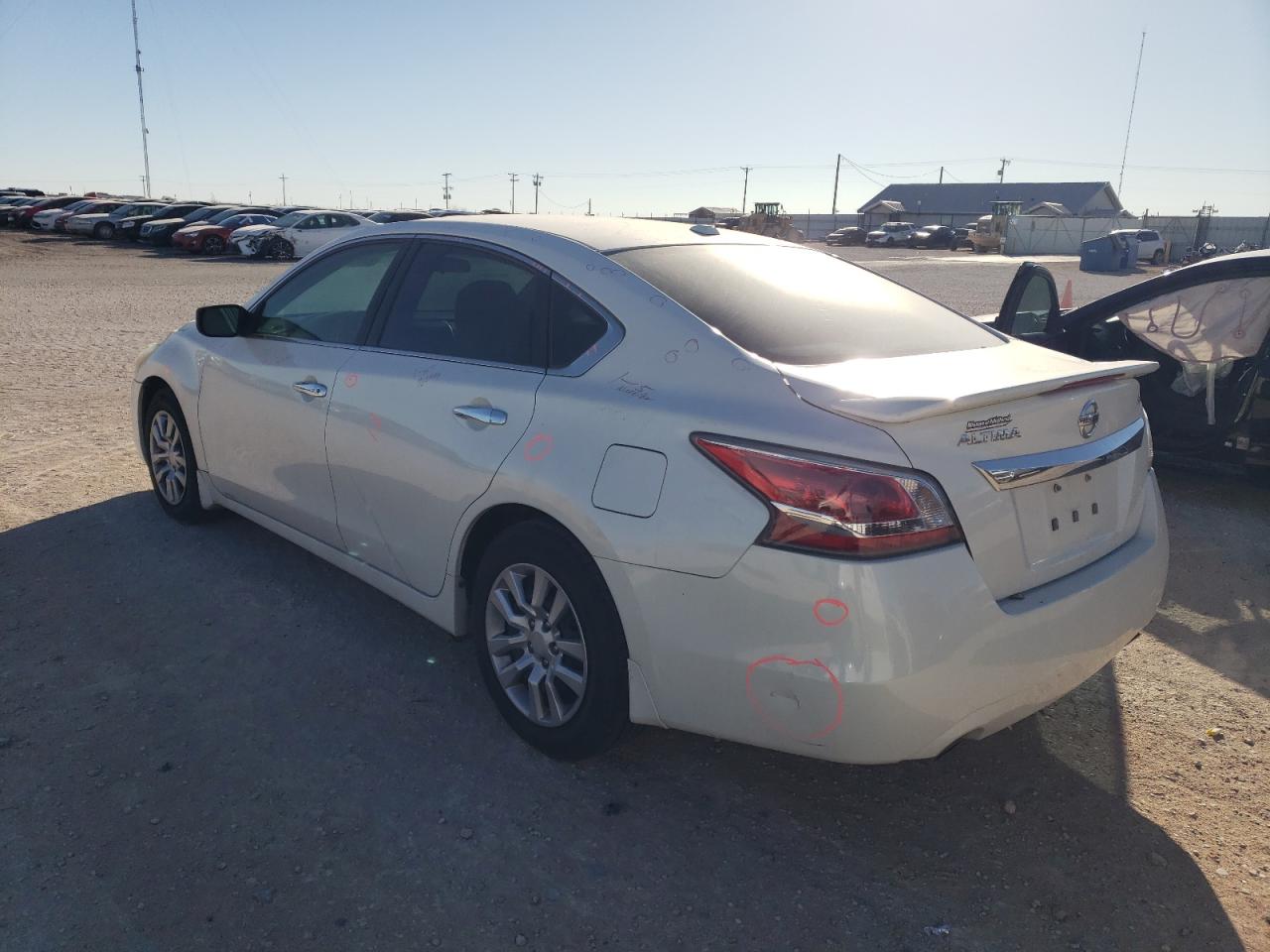 2015 Nissan Altima - Image 2