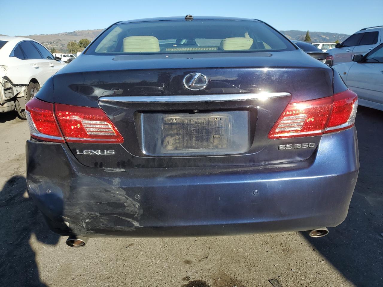 2010 Lexus ES - Image 6