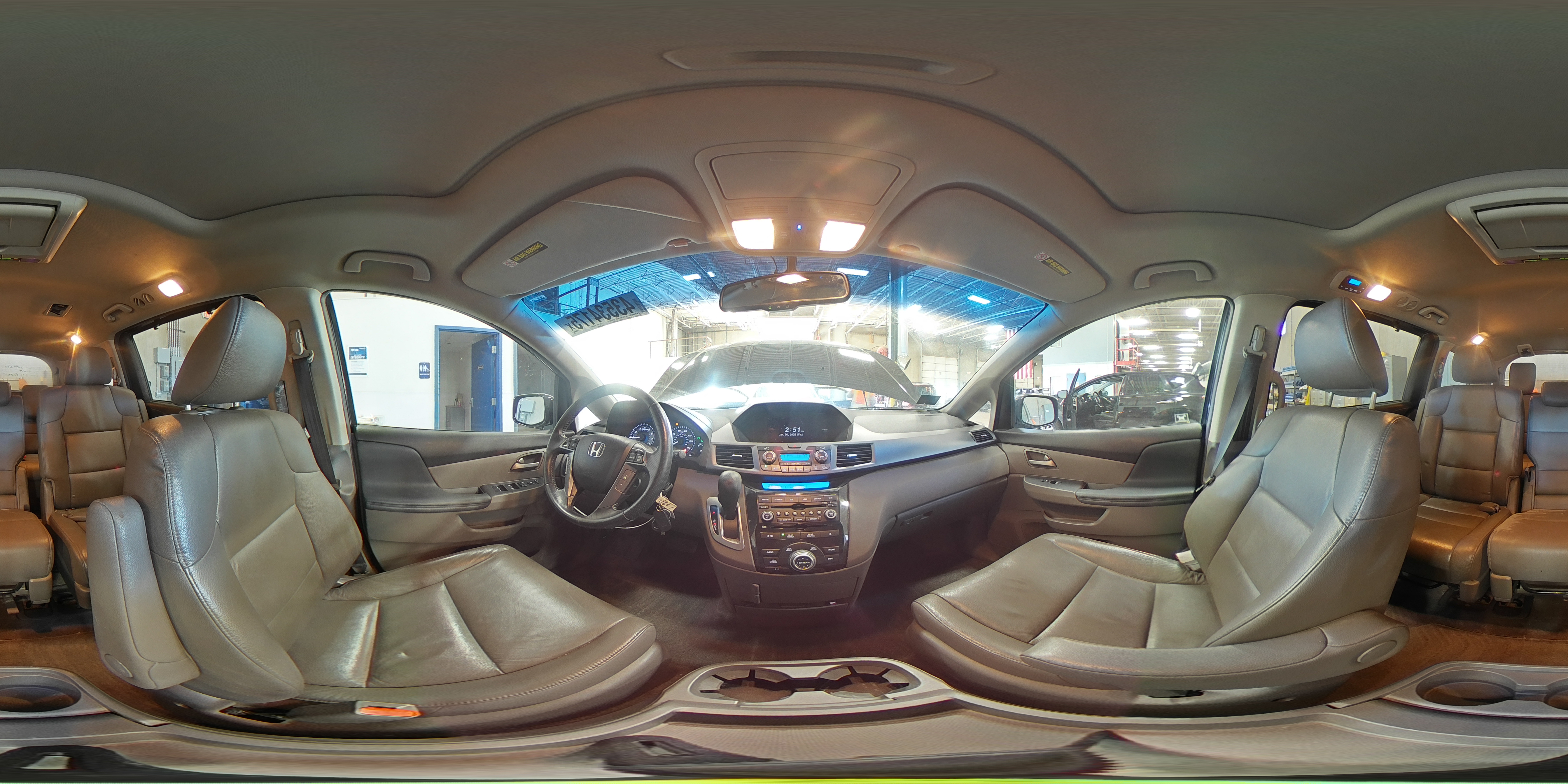2011 Honda Odyssey - Image 14