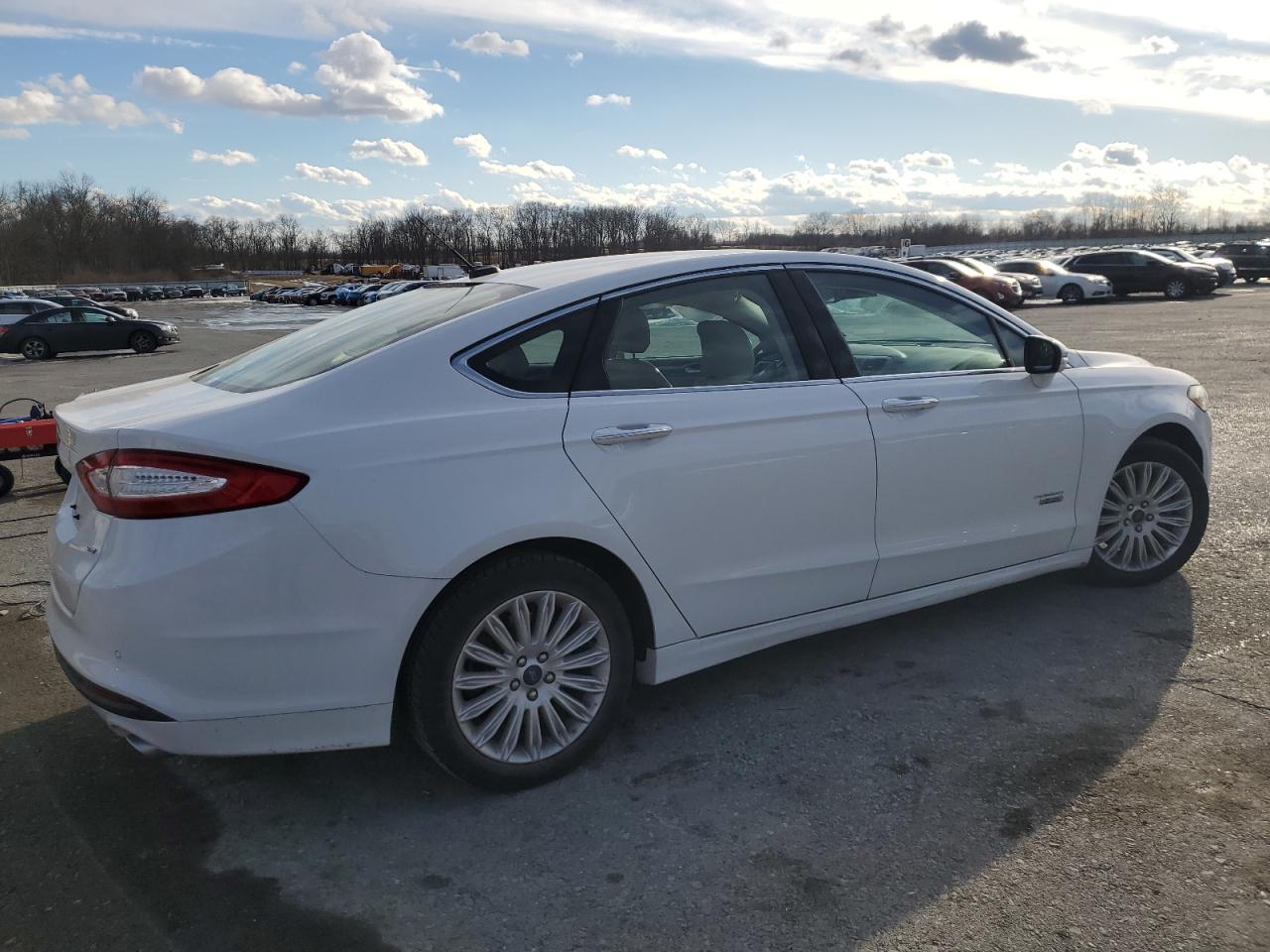 2016 Ford Fusion - Image 3