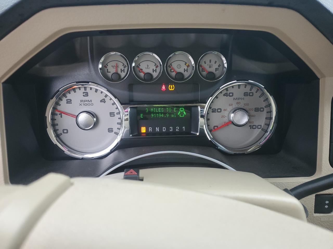 2010 Ford F350 - Image 9