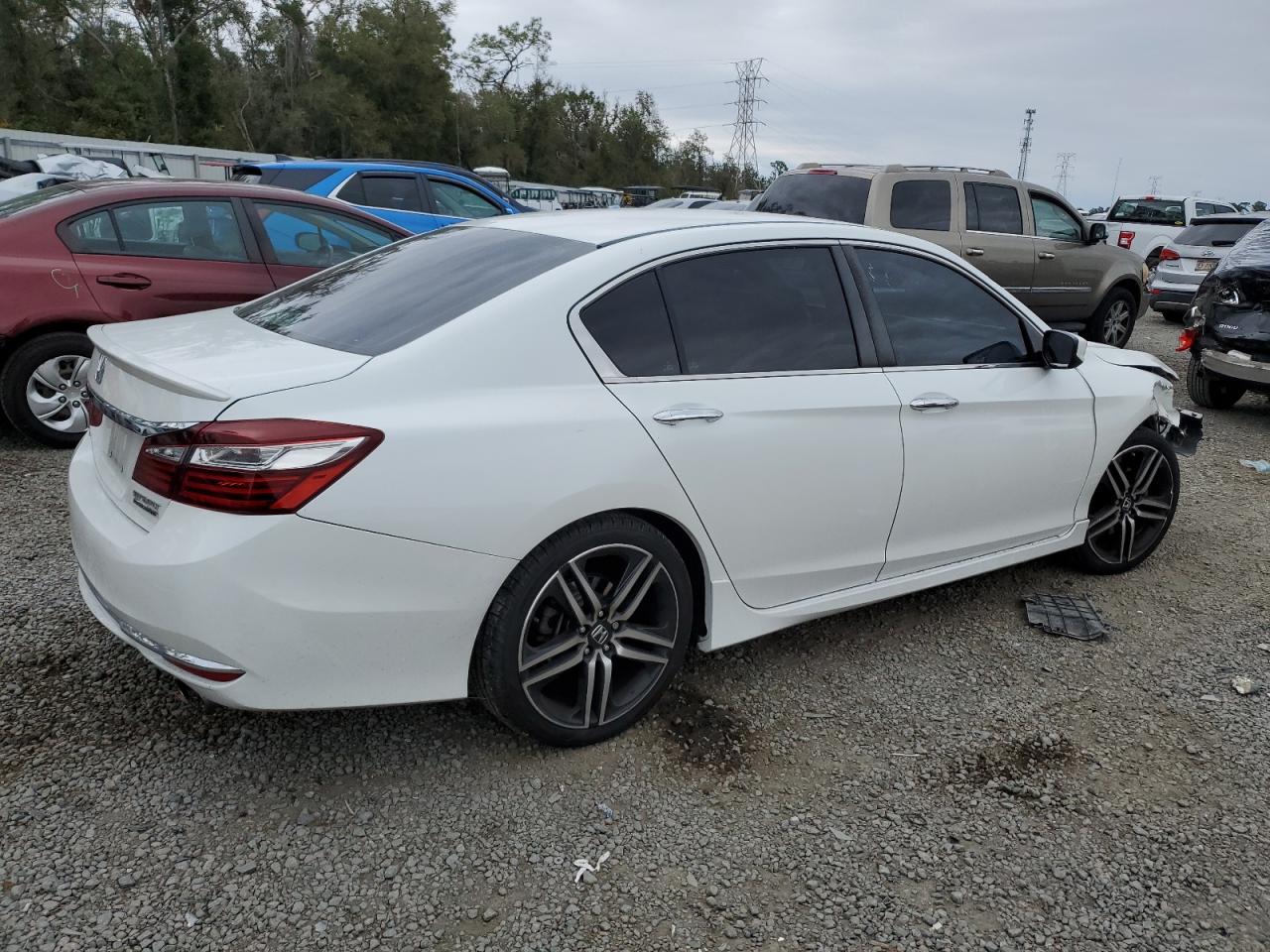 2017 Honda Accord - Image 3