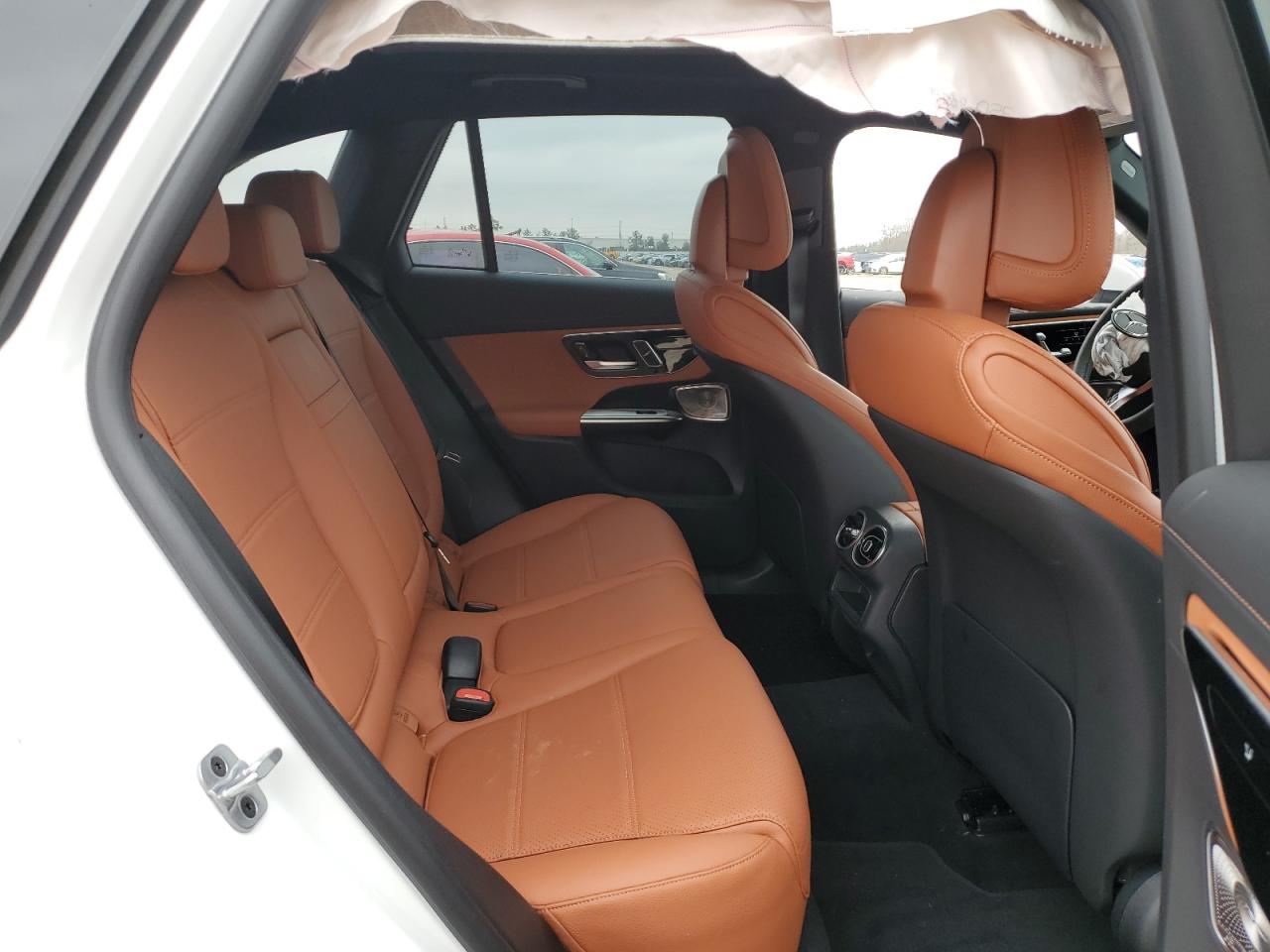 2024 Mercedes-Benz GLC - Image 11